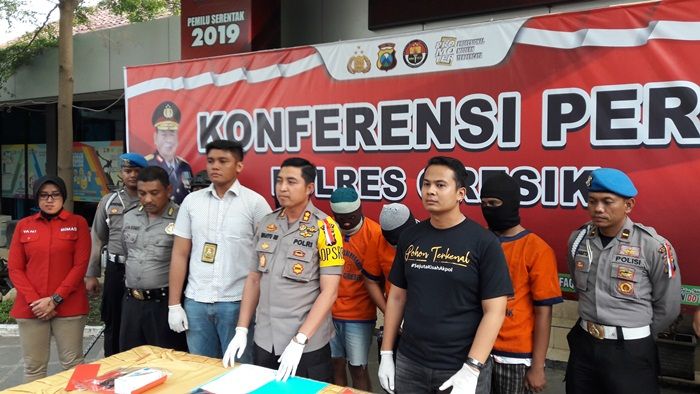 Polres Gresik Ekspos Pembunuh Driver Taksi Online Warga Menganti