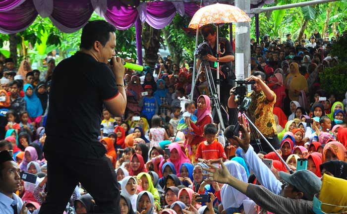 Wali Band Kembali Hibur Ribuan Warga Kanor Bojonegoro