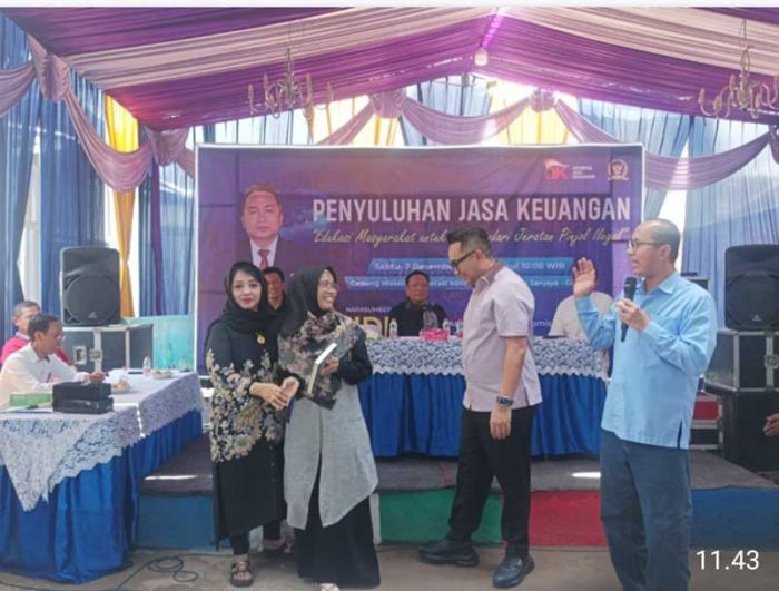 Tak Ingin Warganya Terjebak Pinjol dan Investasi Bodong, Anggota DPR RI Jiddan Gelar Sosialisasi Tak Ingin Warganya Terjebak Pinjol dan Investasi Bodong, Anggota DPR RI Jiddan Gelar Sosialisasi