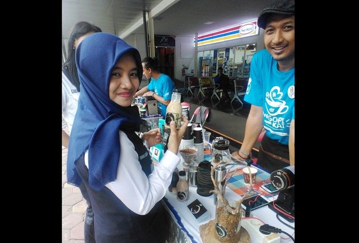 Dorong Masyarakat Gunakan Aplikasi KAI Access, Daop 7 Madiun Gelar Ngopi Bareng Jilid 3 Dorong Masyarakat Gunakan Aplikasi KAI Access, Daop 7 Madiun Gelar Ngopi Bareng Jilid 3