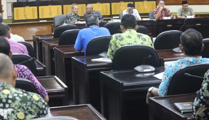 DPRD dan Pemkab Tuban Bahas 4 Raperda Inisiatif DPRD dan Pemkab Tuban Bahas 4 Raperda Inisiatif