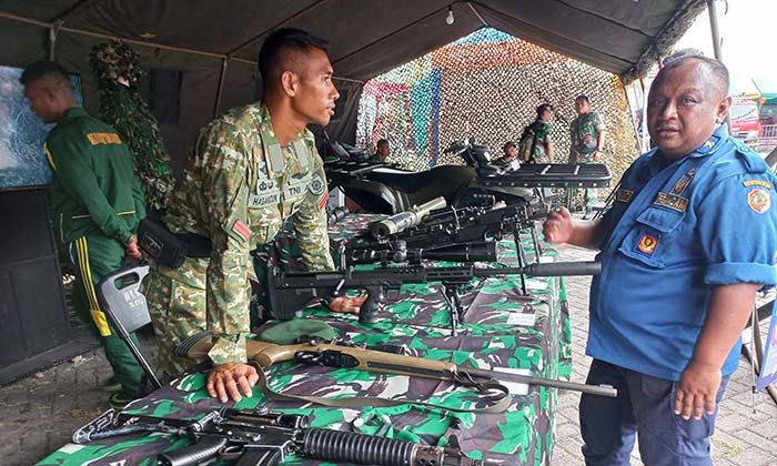 Meriahkan HUT ke-77 TNI, Pesta Rakyat Digelar di Lapangan Kembang Sore Pacet Mojokerto Meriahkan HUT ke-77 TNI, Pesta Rakyat Digelar di Lapangan Kembang Sore Pacet Mojokerto