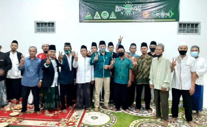 Berharap Pendapa Rutin Dipakai Sholawatan, Jamaah MAS Dukung Gus Muhdlor-Subandi Berharap Pendapa Rutin Dipakai Sholawatan, Jamaah MAS Dukung Gus Muhdlor-Subandi