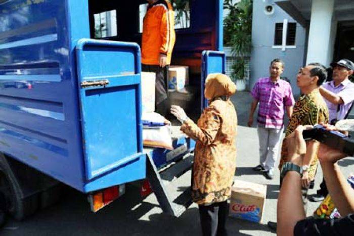 Pemkot Surabaya Bantu Korban Banjir Bandang Garut