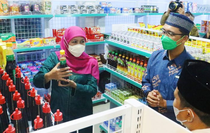 Amanatul Ummah Jadi Pilot Project, Khofifah Berharap Grab OPOP Mart Diikuti Pesantren Lain Amanatul Ummah Jadi Pilot Project, Khofifah Berharap Grab OPOP Mart Diikuti Pesantren Lain