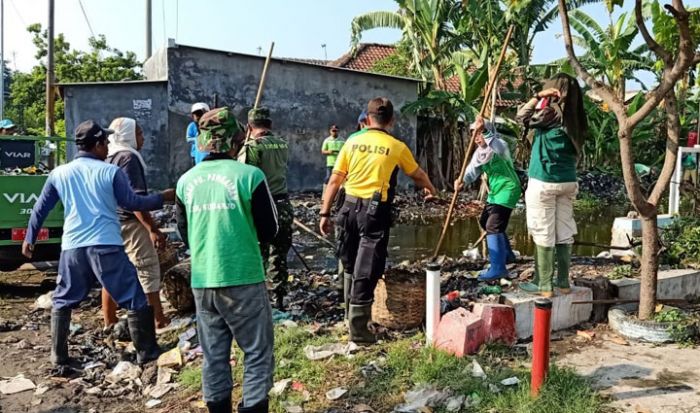 Antisipasi Bencana, Forkopimka Tanggulangin Bersama Instansi Terkait Bersih-bersih Sungai