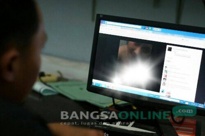 Posting Foto Bugil, PMI Mojokerto Ancam Laporkan Pemilik Akun "Dian Arek Pmi Mojosari" Polisi