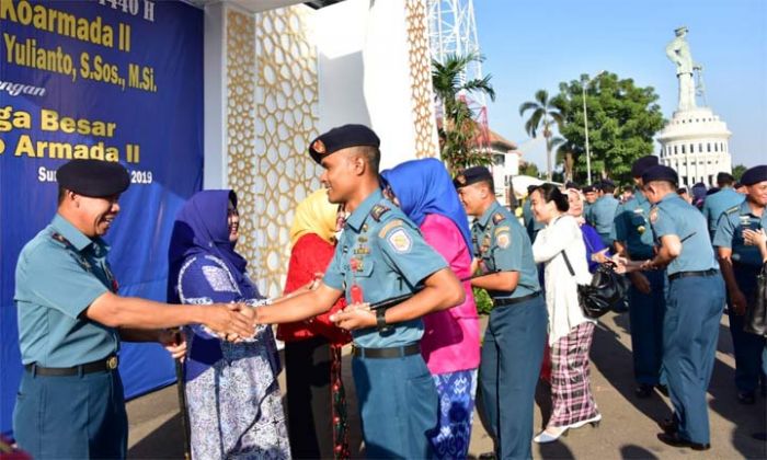Pangkoarmada II: Halal Bihalal Momen Tepat Mempererat Tali Silaturahmi dan Saling Memaafkan Pangkoarmada II: Halal Bihalal Momen Tepat Mempererat Tali Silaturahmi dan Saling Memaafkan