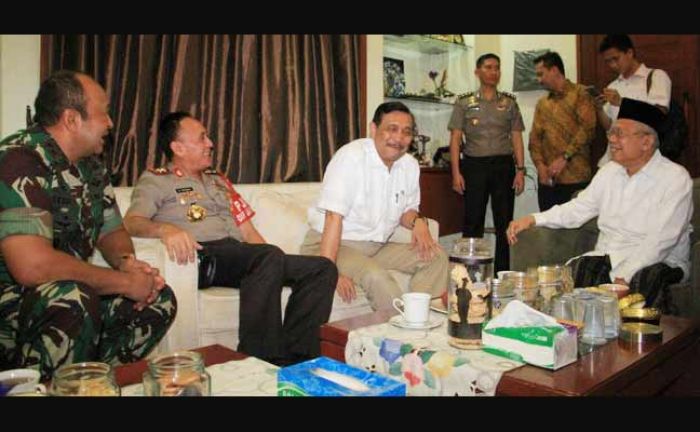 BIN, Polri, dan Menkominfo Kompak Nyatakan tidak Ada Penyadapan BIN, Polri, dan Menkominfo Kompak Nyatakan tidak Ada Penyadapan