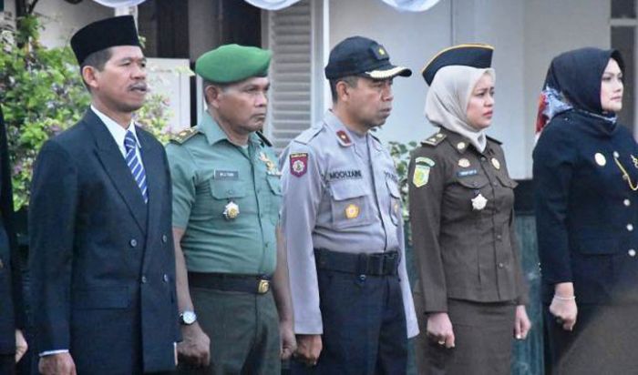 Kasdim 0803/Madiun Hadiri Upacara Peringatan Hari Jadi Provinsi Jawa Timur ke-74 Kasdim 0803/Madiun Hadiri Upacara Peringatan Hari Jadi Provinsi Jawa Timur ke-74
