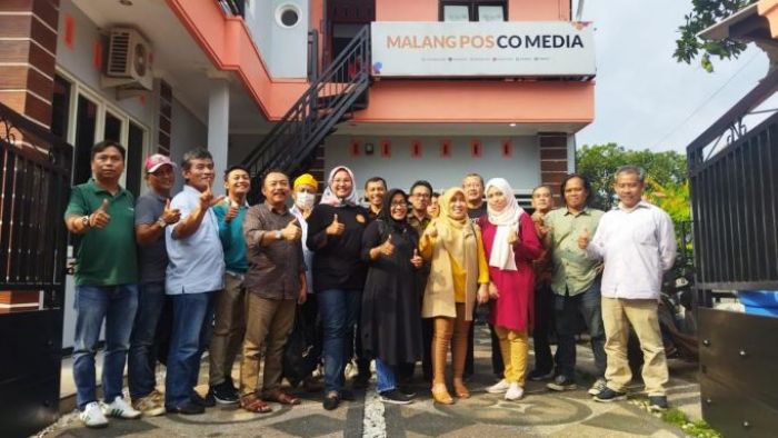 Peradaban Koran Harus Tetap Eksis, Silaturahim HARIAN BANGSA-BANGSAONLINE ke MPM Peradaban Koran Harus Tetap Eksis, Silaturahim HARIAN BANGSA-BANGSAONLINE ke MPM