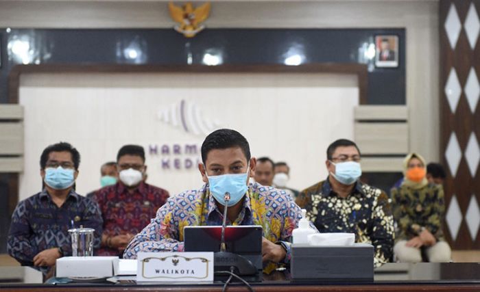 Paparkan Evaluasi SAKIP, Wali Kota Kediri: Tiga OPD Naik Predikat LKjIP Paparkan Evaluasi SAKIP, Wali Kota Kediri: Tiga OPD Naik Predikat LKjIP