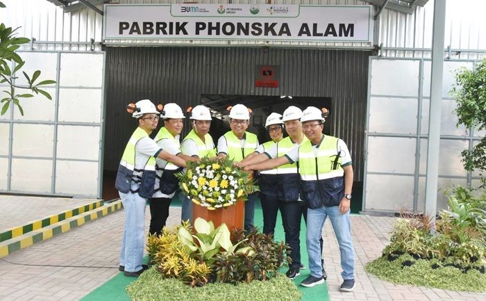 Petrokimia Gresik Resmikan Pabrik NPK Organik Phonska Alam Pertama di Indonesia Petrokimia Gresik Resmikan Pabrik NPK Organik Phonska Alam Pertama di Indonesia