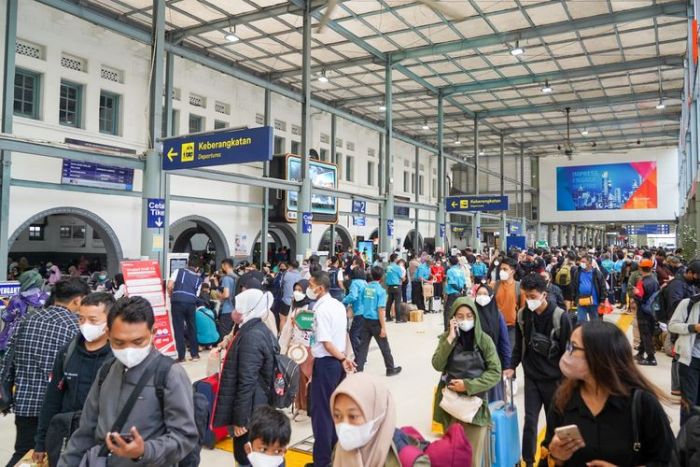 Penumpang KAI Tak Perlu Lagi Bawa Kartu Vaksin Saat Boarding di Stasiun