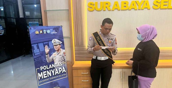 Polantas Menyapa: Inovasi Humanis Samsat Surabaya Selatan Bantu Wajib Pajak