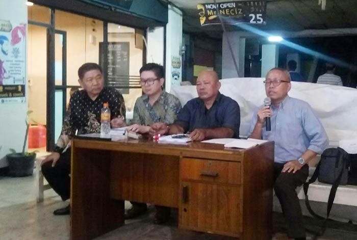 Risma Digugat, Pasar Tunjungan 10 Tahun Dibiarkan Mangkrak Risma Digugat, Pasar Tunjungan 10 Tahun Dibiarkan Mangkrak