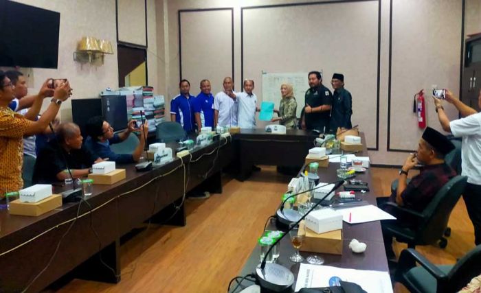 Raperda KTR Diprotes Apindo, Pansus II DPRD Pasuruan Janji Pertimbangkan Masukan Pengusaha Raperda KTR Diprotes Apindo, Pansus II DPRD Pasuruan Janji Pertimbangkan Masukan Pengusaha