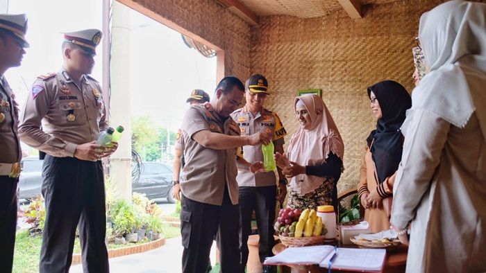 ​Wakapolda Jatim Apresiasi Konsep Go Green Posyan Ops Lilin Semeru 2019 Polresta Sidoarjo