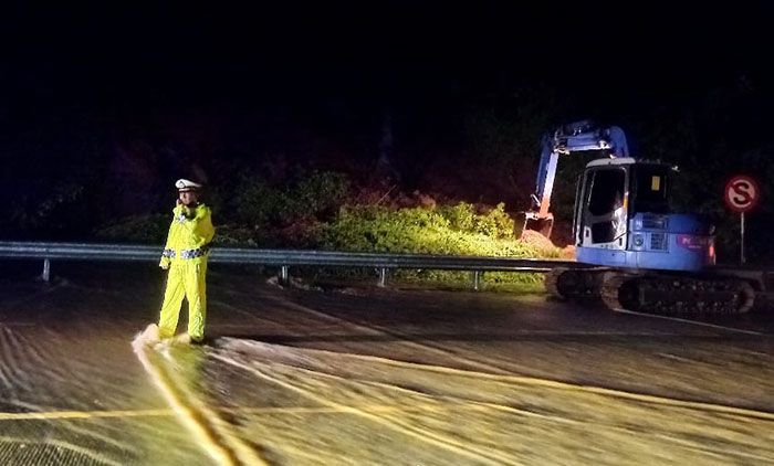 Jasa Marga Lakukan Penanganan Longsor di Ruas Tol Pandaan-Malang Km 78+900