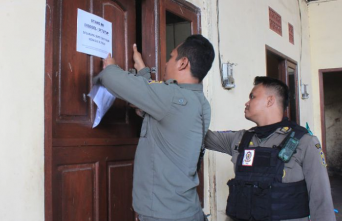 Disalahgunakan Jadi Hunian, Pemkot Surabaya Segel 53 Kios di Pasar Bendul Merisi