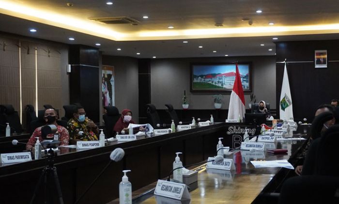 Rakor Evaluasi PPKM Mikro V, Pemkot Batu Antisipasi Penambahan Kasus Rakor Evaluasi PPKM Mikro V, Pemkot Batu Antisipasi Penambahan Kasus