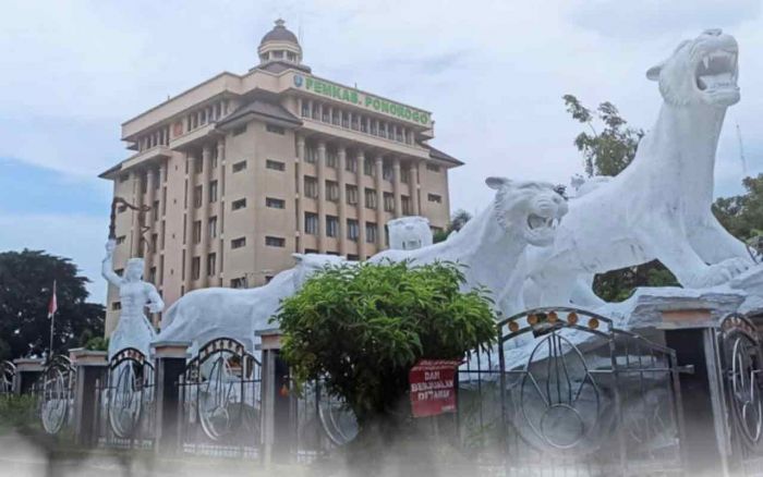 Prakiraan Cuaca Ponorogo Hari ini Senin, 13 Januari 2025: Suhu 23-29 °C, Kecepatan Angin 8.10 m/s Prakiraan Cuaca Ponorogo Hari ini Senin, 13 Januari 2025: Suhu 23-29 °C, Kecepatan Angin 8.10 m/s