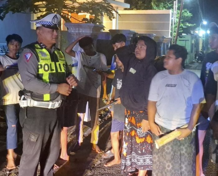 Ciptakan Kamtibmas Selama Ramadan, Polres Probolinggo Gelar Patroli Sahur Ciptakan Kamtibmas Selama Ramadan, Polres Probolinggo Gelar Patroli Sahur