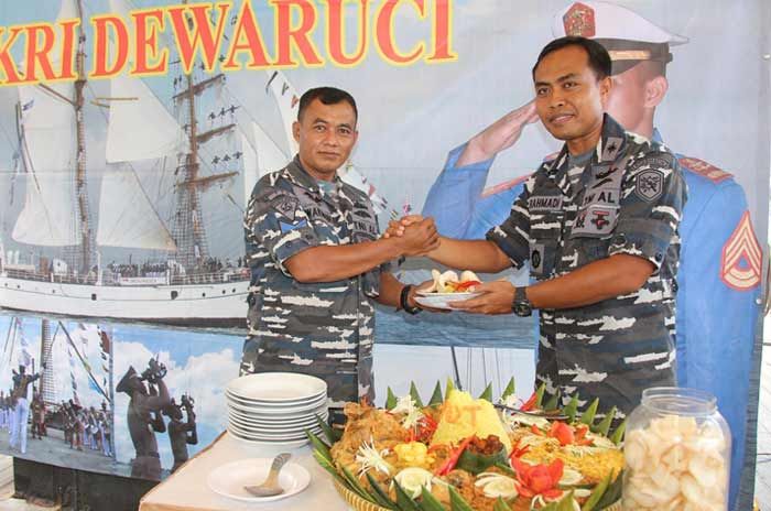 KRI Dewaruci Rayakan Hari Jadi ke-65