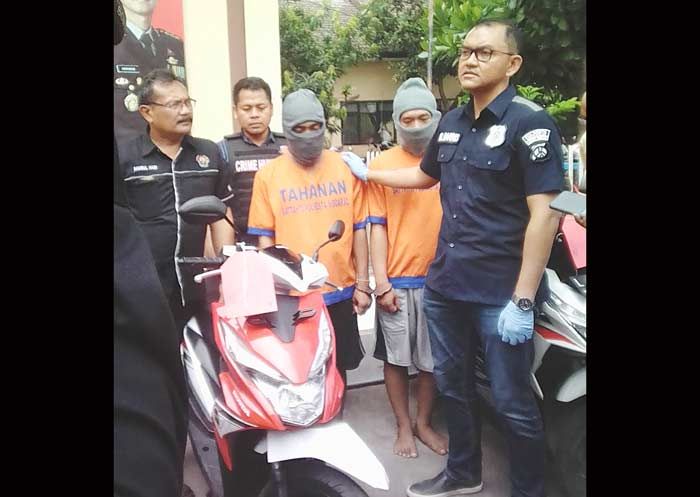 Dua Residivis Spesialis Pencuri Motor Dibekuk Tim Buser Polres Sidoarjo Dua Residivis Spesialis Pencuri Motor Dibekuk Tim Buser Polres Sidoarjo
