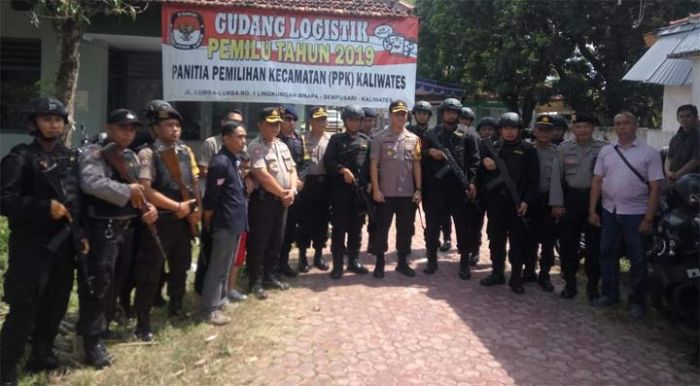 Polisi Tingkatkan Keamanan Dalam Perhitungan Suara di PPK Polisi Tingkatkan Keamanan Dalam Perhitungan Suara di PPK