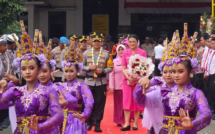 AKBP Hendro Sukmono Resmi Jabat Kapolres Bangkalan AKBP Hendro Sukmono Resmi Jabat Kapolres Bangkalan