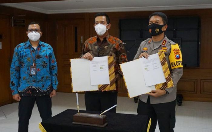 86 Mahasiswa Terbaik Putra Putri Polda Jatim Dapatkan Beasiswa dari PT. Bank Mandiri 86 Mahasiswa Terbaik Putra Putri Polda Jatim Dapatkan Beasiswa dari PT. Bank Mandiri