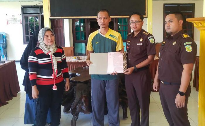 Melalui Restorative Justice, Dua Tersangka Penganiyaan dan Laka Lantas di Tuban Bebas Melalui Restorative Justice, Dua Tersangka Penganiyaan dan Laka Lantas di Tuban Bebas