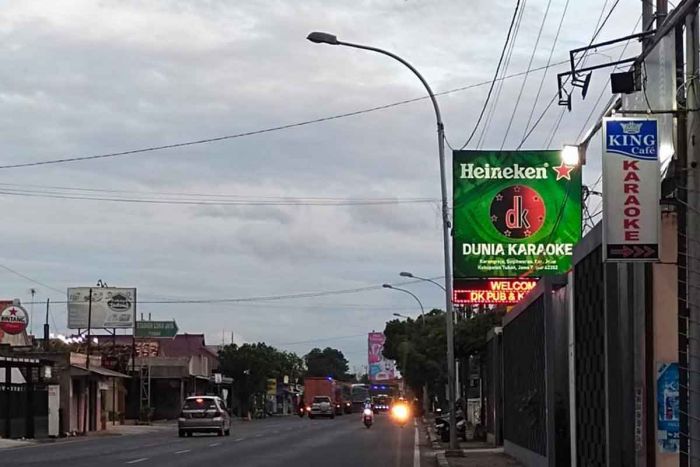 Tanpa Pesangon, 4 Mantan Karyawan Dunia Karaoke Tuban Dipecat Sepihak Tanpa Pesangon, 4 Mantan Karyawan Dunia Karaoke Tuban Dipecat Sepihak