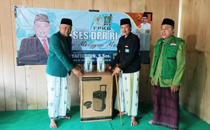 Ketua PCNU Bangkalan Apresiasi Bantuan Alat Pengeras Suara dari Syafiuddin Asmoro