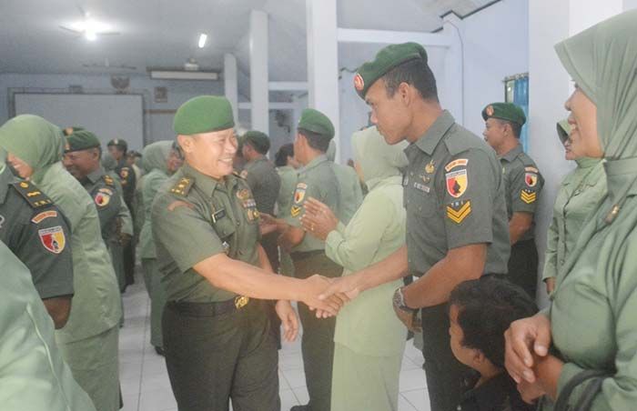 43 Anggota Kodim 0802 Ponorogo Terima Penghargaan Kenaikan Pangkat 43 Anggota Kodim 0802 Ponorogo Terima Penghargaan Kenaikan Pangkat
