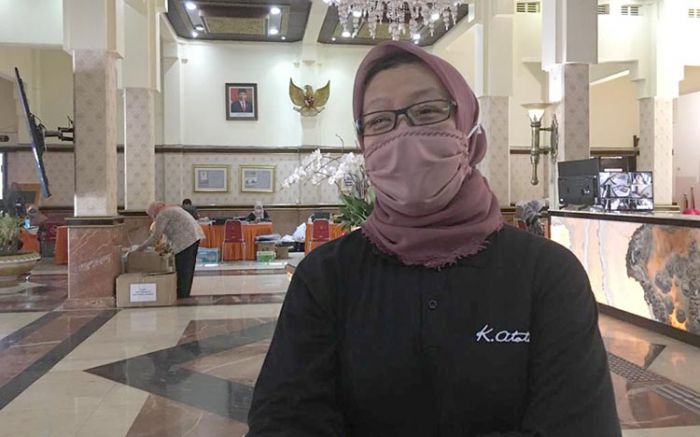 Minimalisasi Covid-19, Risma Minta Penumpang Mandi dan Ganti Pakaian Bagitu Turun dari Transportasi Minimalisasi Covid-19, Risma Minta Penumpang Mandi dan Ganti Pakaian Bagitu Turun dari Transportasi