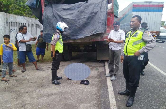 ​Kecapekan, Sopir Truk Tewas di Jalan Pantura Tuban