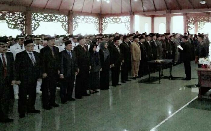 Bupati Mutasi 709 Pejabat di Pemkab Pamekasan, Ada Mutasi Susulan? Bupati Mutasi 709 Pejabat di Pemkab Pamekasan, Ada Mutasi Susulan?