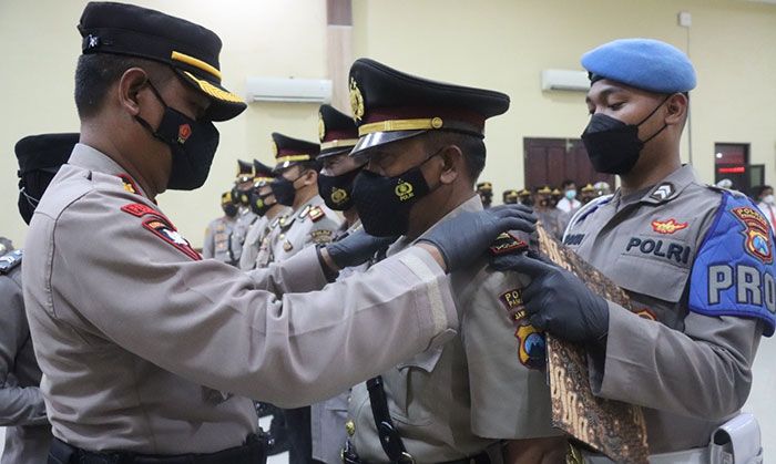 Kapolres Pamekasan Pimpin Sertijab PJU dan Kapolsek Kapolres Pamekasan Pimpin Sertijab PJU dan Kapolsek