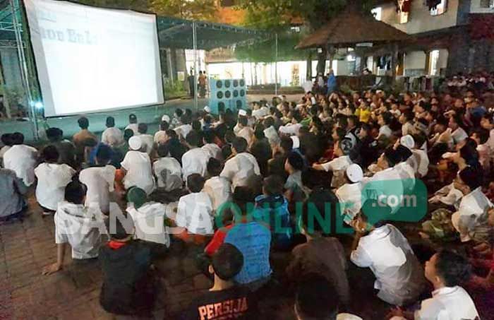 Laksanakan Perintah Panglima TNI, Ribuan Santri Tebuireng Nobar Film G30S/PKI