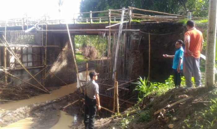 Pengerjaan Proyek Tak Tuntas, Jembatan Penghubung antar Desa di Binangun Blitar Terancam Putus Pengerjaan Proyek Tak Tuntas, Jembatan Penghubung antar Desa di Binangun Blitar Terancam Putus