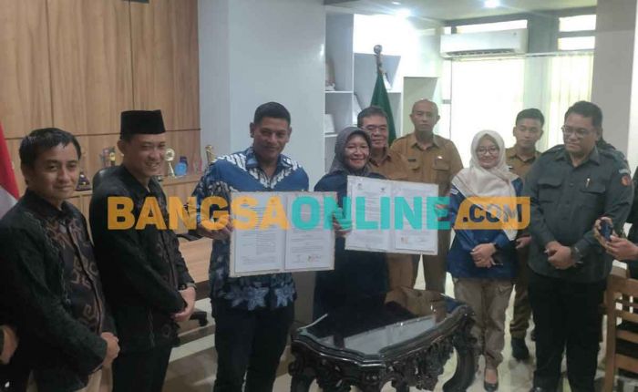 Bersama Ketua KPU dan Bawaslu, Wali Kota Kediri Teken NPHD Pilkada serta Pemilu 2024 Bersama Ketua KPU dan Bawaslu, Wali Kota Kediri Teken NPHD Pilkada serta Pemilu 2024