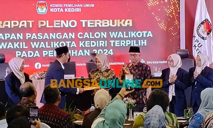 KPU Kota Kediri Resmi Tetapkan Vinanda-Gus Qowim Jadi Kepala Daerah Terpilih KPU Kota Kediri Resmi Tetapkan Vinanda-Gus Qowim Jadi Kepala Daerah Terpilih