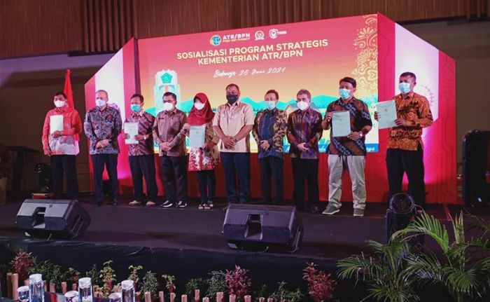 Berantas Mafia Tanah, Kementerian ATR/BPN Imbau Masyarakat Manfaatkan Program PTSL Berantas Mafia Tanah, Kementerian ATR/BPN Imbau Masyarakat Manfaatkan Program PTSL