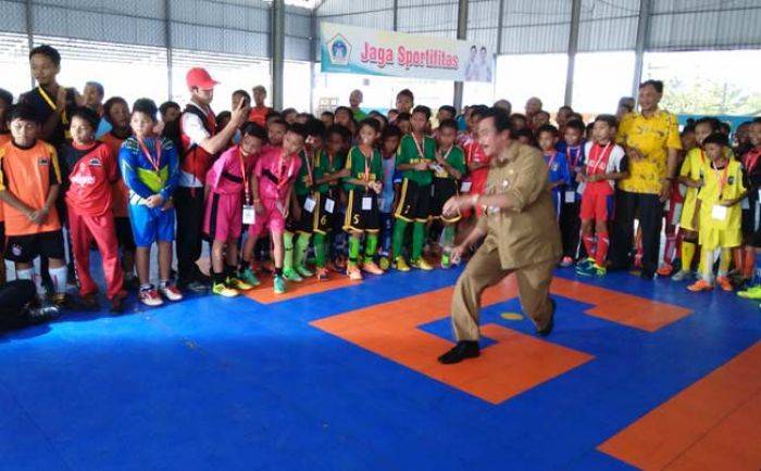 Pemkab Gresik-Wartawan Gelar Futsal Cup 2016 Pemkab Gresik-Wartawan Gelar Futsal Cup 2016