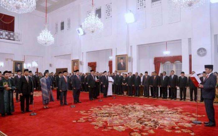 Satpam Kemenhub Sumringah Jonan Dicopot, Anak Buah Anies Baswedan Menangis Satpam Kemenhub Sumringah Jonan Dicopot, Anak Buah Anies Baswedan Menangis