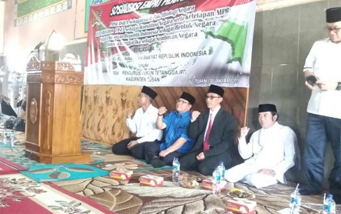 Datang dengan Rombongan Mobil Parpol, Ketua MPR RI Zulkifli Hasan Silaturrahim di Ponpes Assalam