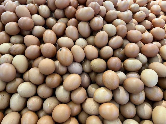 Harga Sembako Jatim Senin 7 Juli 2025: Telur Ayam Rp26.998/kg, Cabai Besar Rp31.091/kg