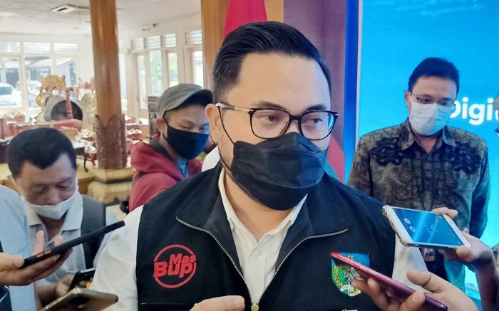 Dapat Banyak Laporan Masyarakat, Mas Bup Dhito Larang Pungli di Objek Wisata Kediri